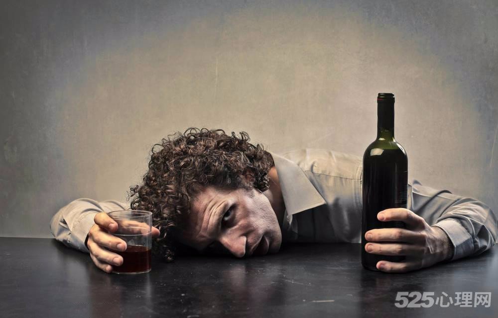 酒后表现与内在心理分析